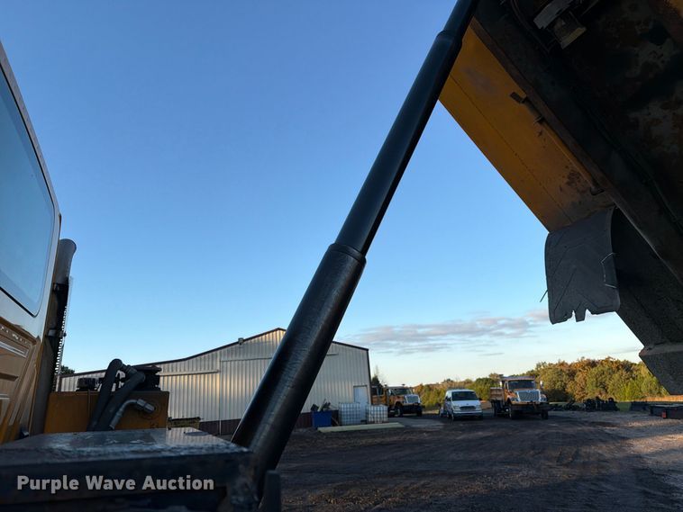 image for item DZ4948 2014 International 7500 dump truck
