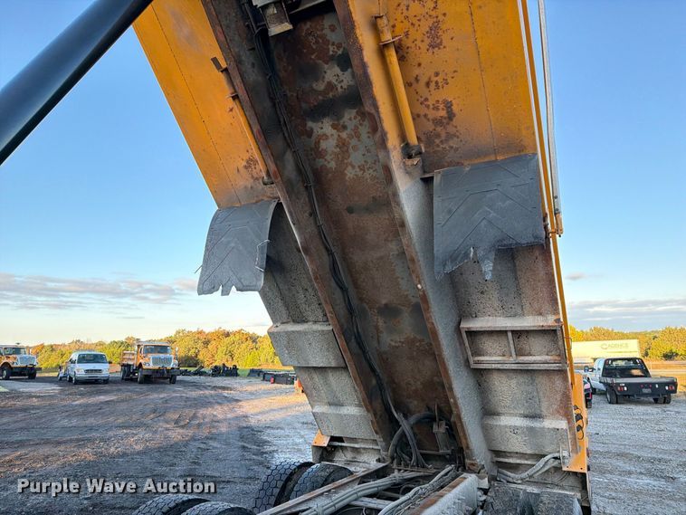 image for item DZ4948 2014 International 7500 dump truck