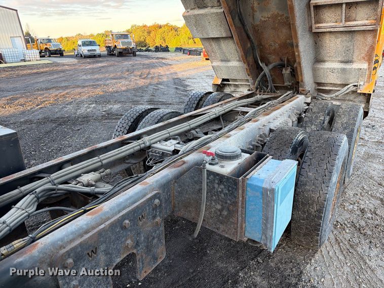 image for item DZ4948 2014 International 7500 dump truck