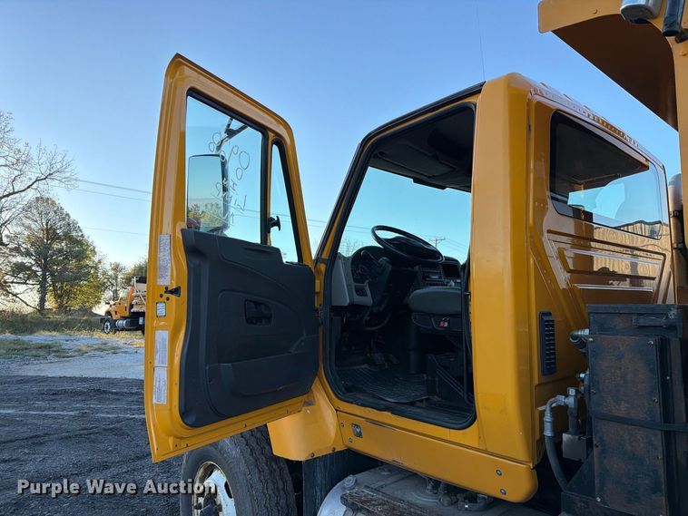 image for item DZ4948 2014 International 7500 dump truck
