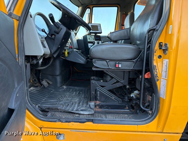image for item DZ4948 2014 International 7500 dump truck