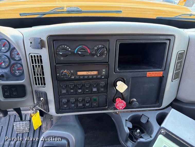 image for item DZ4948 2014 International 7500 dump truck