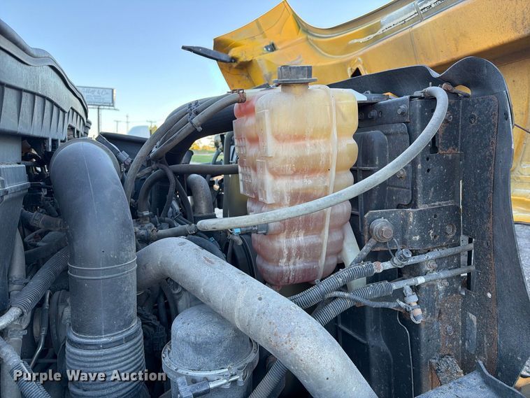 image for item DZ4948 2014 International 7500 dump truck