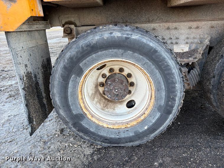 image for item DZ4948 2014 International 7500 dump truck