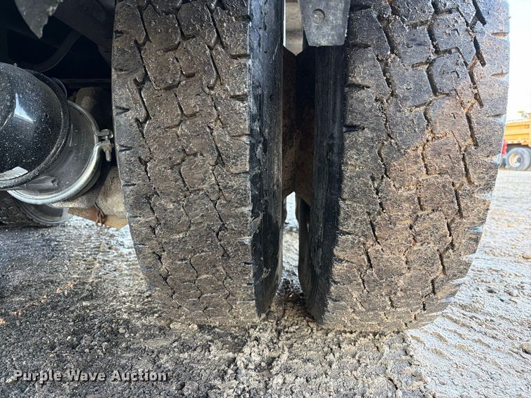 image for item DZ4948 2014 International 7500 dump truck
