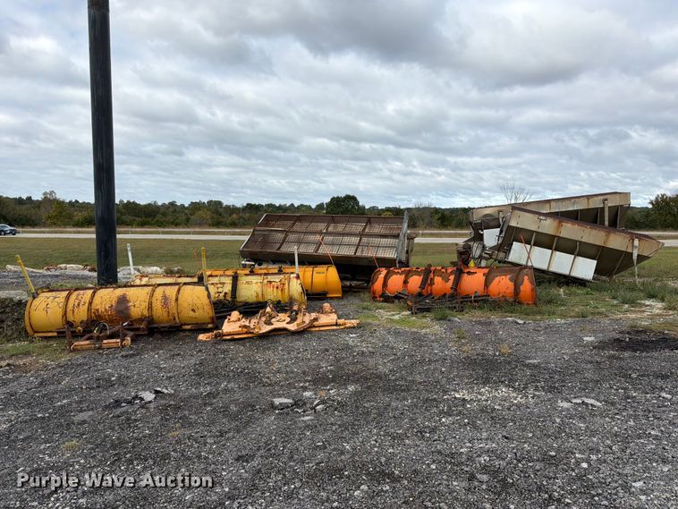 image for item DZ4951 Truck parts