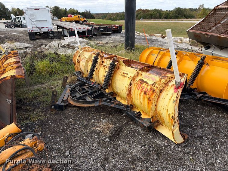 image for item DZ4951 Truck parts