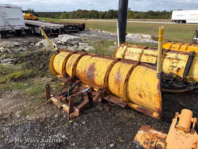 image for item DZ4951 Truck parts