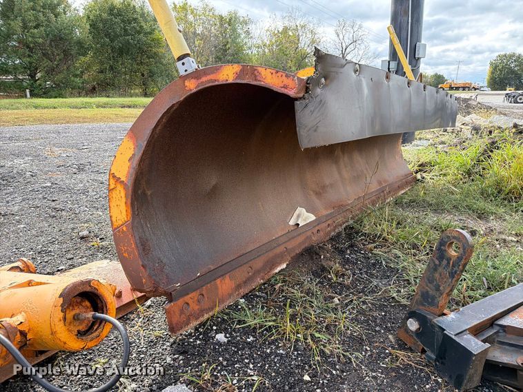 image for item DZ4951 Truck parts
