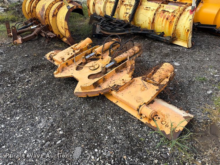 image for item DZ4951 Truck parts