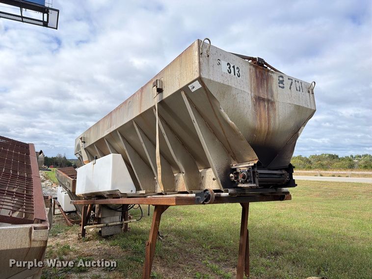 image for item DZ4951 Truck parts