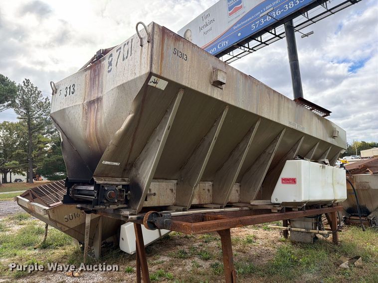 image for item DZ4951 Truck parts
