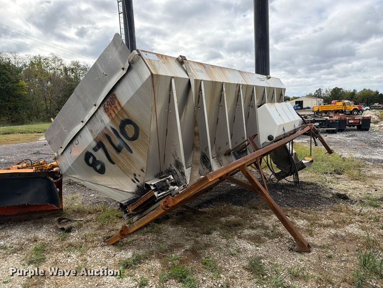 image for item DZ4951 Truck parts