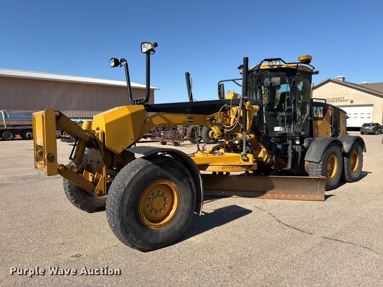 image for item EA0596 2010 Caterpillar 140M motor grader