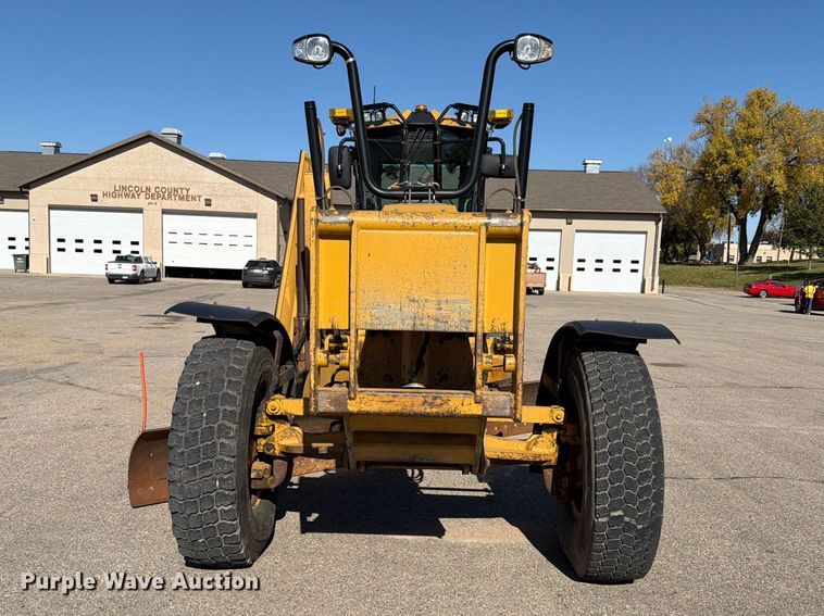 image for item EA0596 2010 Caterpillar 140M motor grader