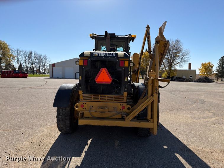 image for item EA0596 2010 Caterpillar 140M motor grader
