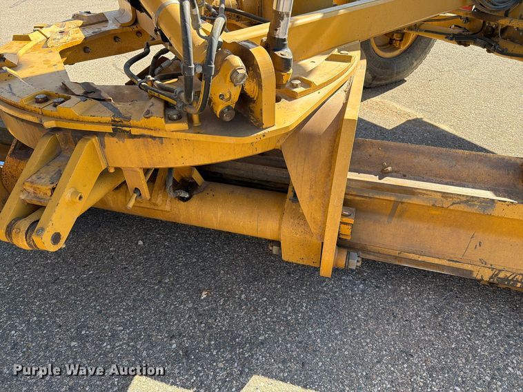 image for item EA0596 2010 Caterpillar 140M motor grader