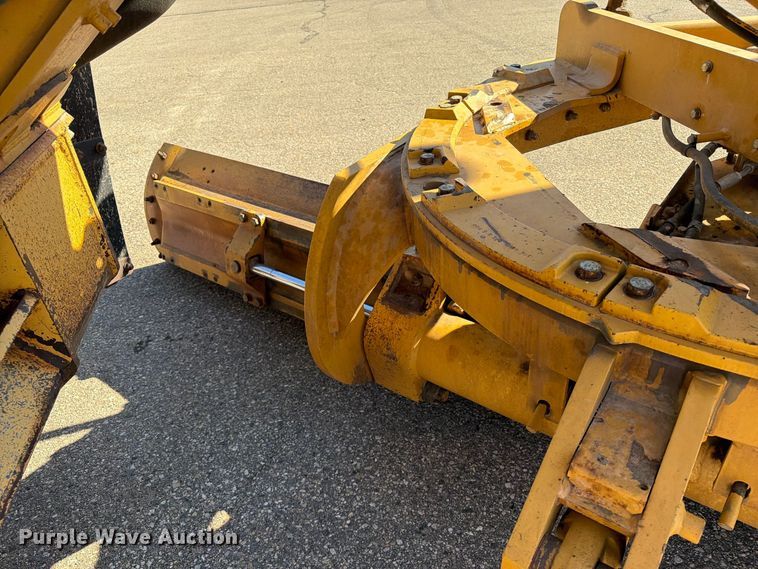 image for item EA0596 2010 Caterpillar 140M motor grader