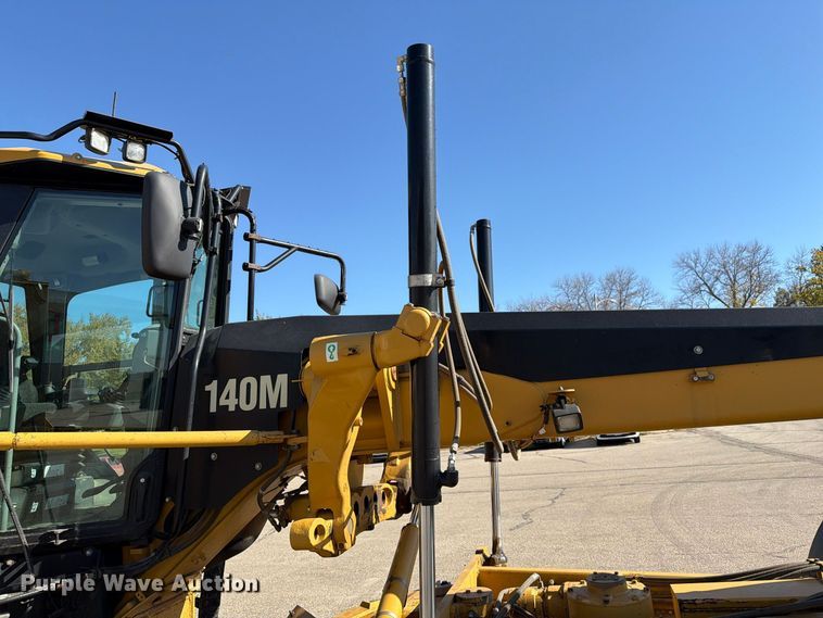 image for item EA0596 2010 Caterpillar 140M motor grader