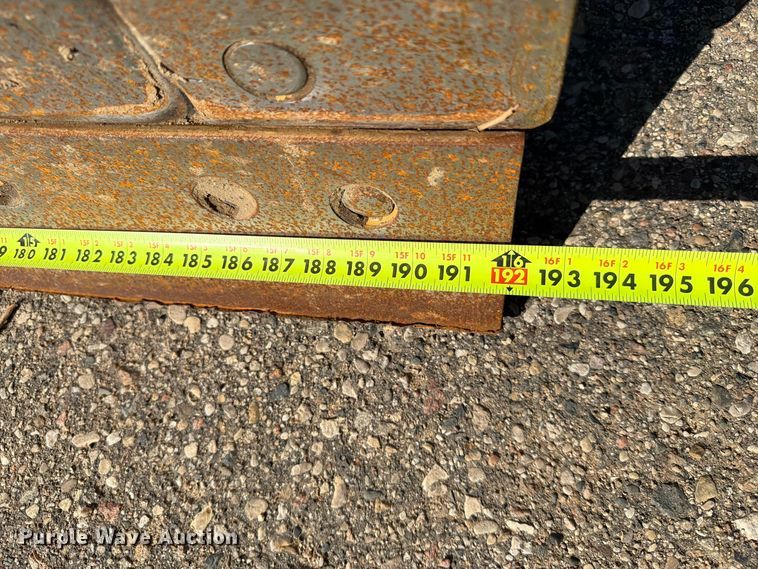 image for item EA0596 2010 Caterpillar 140M motor grader