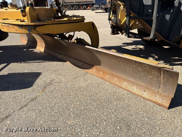 image for item EA0596 2010 Caterpillar 140M motor grader