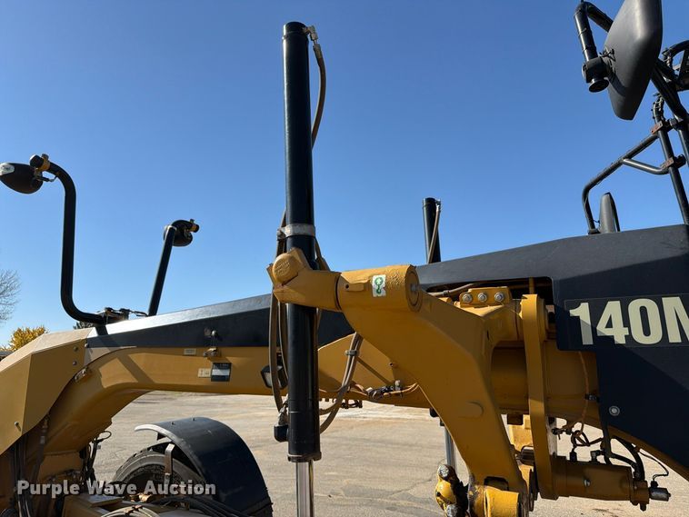 image for item EA0596 2010 Caterpillar 140M motor grader