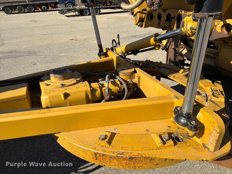 image for item EA0596 2010 Caterpillar 140M motor grader
