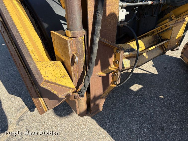 image for item EA0596 2010 Caterpillar 140M motor grader