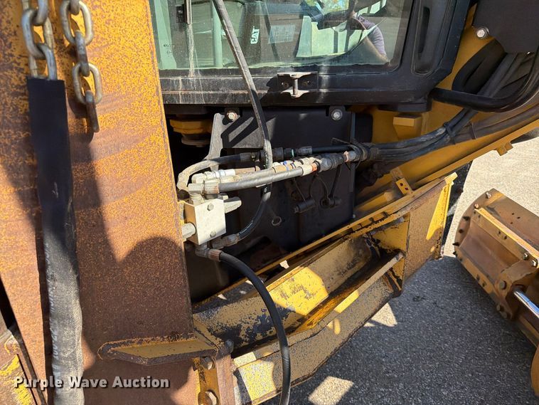 image for item EA0596 2010 Caterpillar 140M motor grader