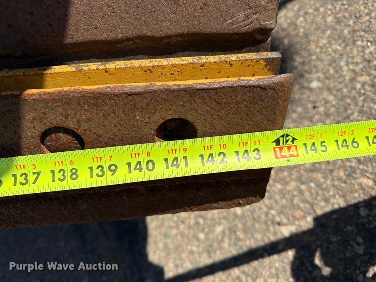 image for item EA0596 2010 Caterpillar 140M motor grader