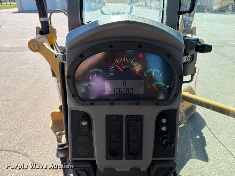 image for item EA0596 2010 Caterpillar 140M motor grader