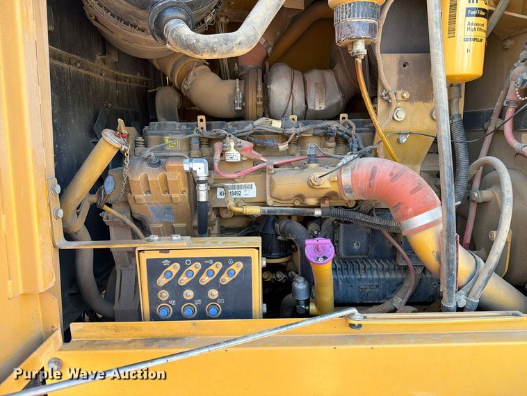 image for item EA0596 2010 Caterpillar 140M motor grader