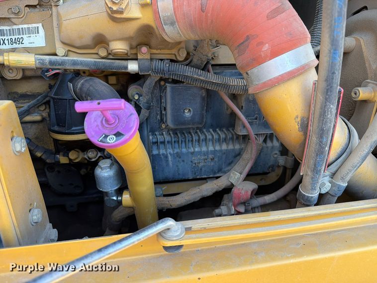 image for item EA0596 2010 Caterpillar 140M motor grader