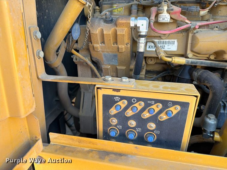 image for item EA0596 2010 Caterpillar 140M motor grader