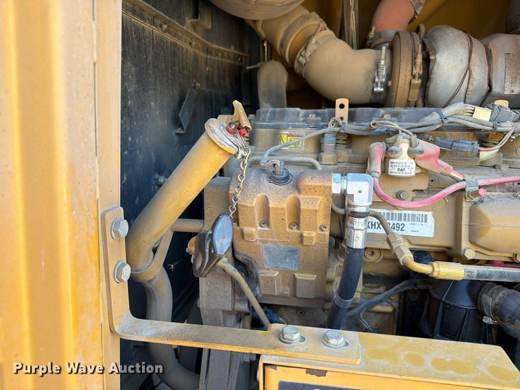 image for item EA0596 2010 Caterpillar 140M motor grader