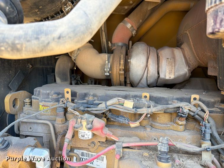 image for item EA0596 2010 Caterpillar 140M motor grader