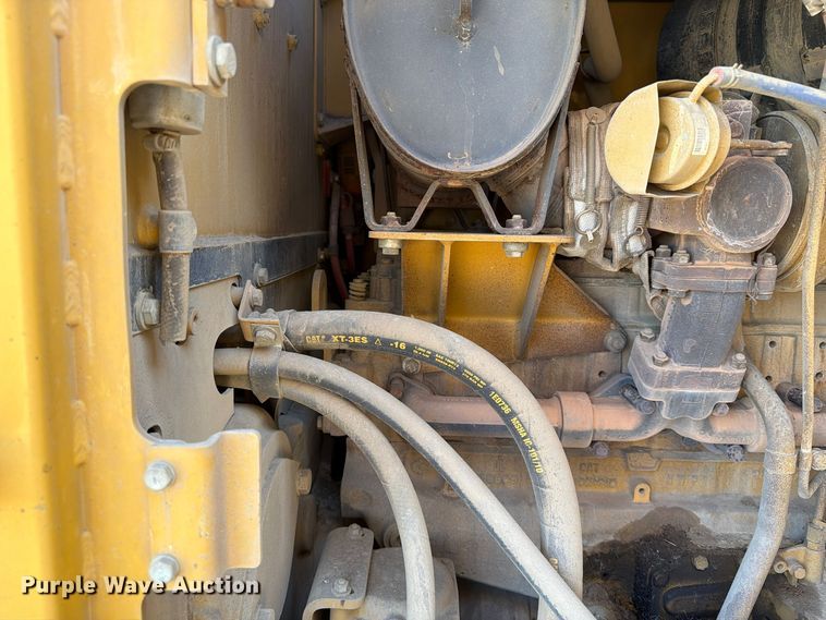 image for item EA0596 2010 Caterpillar 140M motor grader
