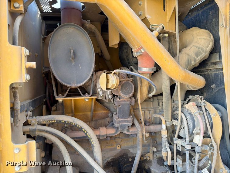 image for item EA0596 2010 Caterpillar 140M motor grader