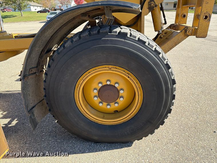 image for item EA0596 2010 Caterpillar 140M motor grader