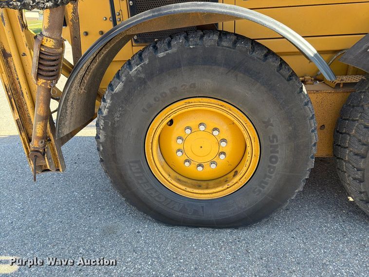 image for item EA0596 2010 Caterpillar 140M motor grader