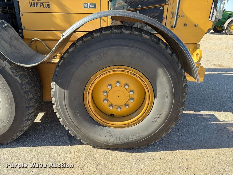 image for item EA0596 2010 Caterpillar 140M motor grader