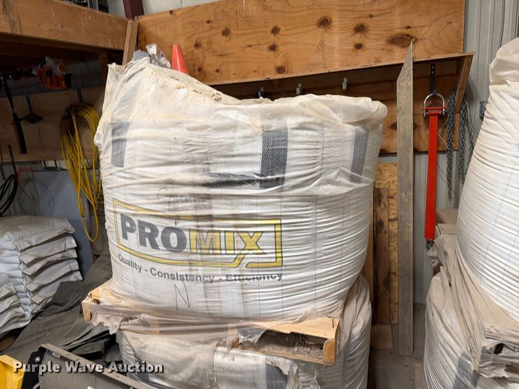 image for item EI7814 (4) bags of mortar