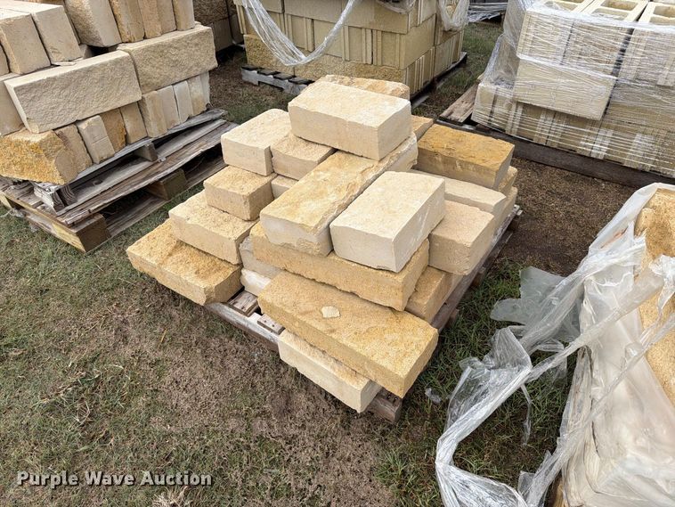 image for item EI7816 Approximately 7 pallets of decorative limestone rock