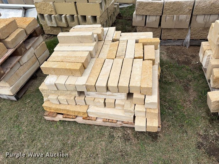 image for item EI7816 Approximately 7 pallets of decorative limestone rock