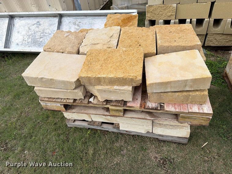 image for item EI7816 Approximately 7 pallets of decorative limestone rock