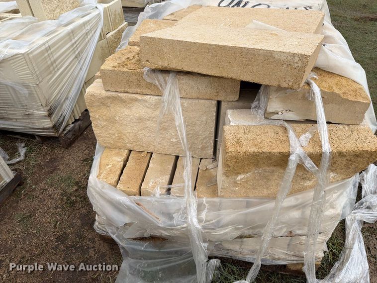 image for item EI7816 Approximately 7 pallets of decorative limestone rock