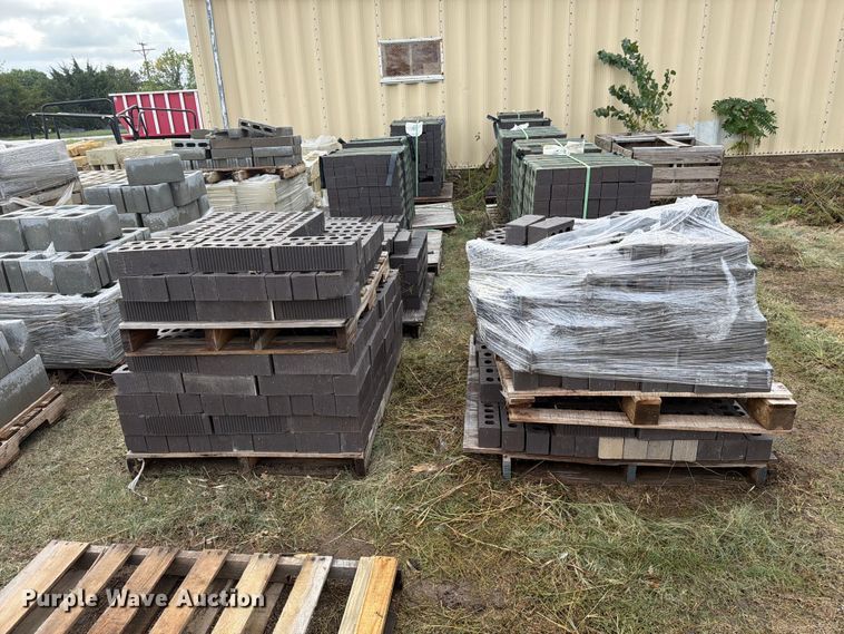 image for item EI7834 Approximately 12 pallets of brick