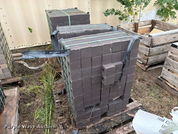 image for item EI7834 Approximately 12 pallets of brick
