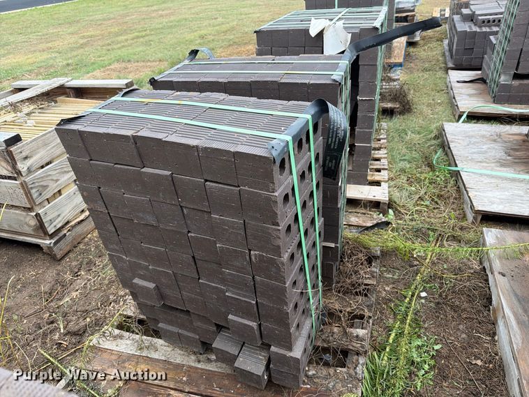 image for item EI7834 Approximately 12 pallets of brick