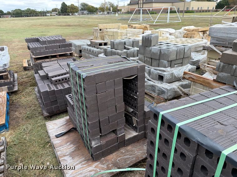image for item EI7834 Approximately 12 pallets of brick